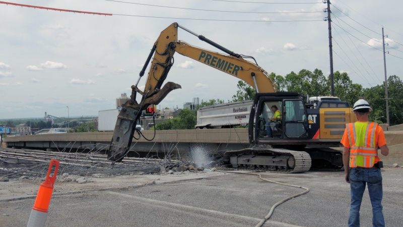 Removing the old bridge